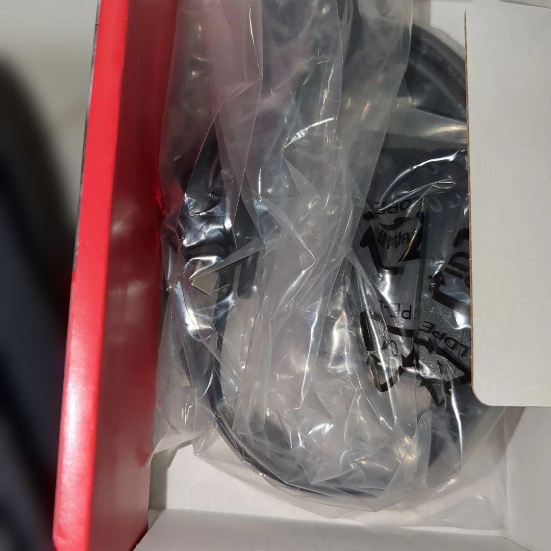 ほぼ未使用　美品　Nintendo Switch 本体バッテリー強化版