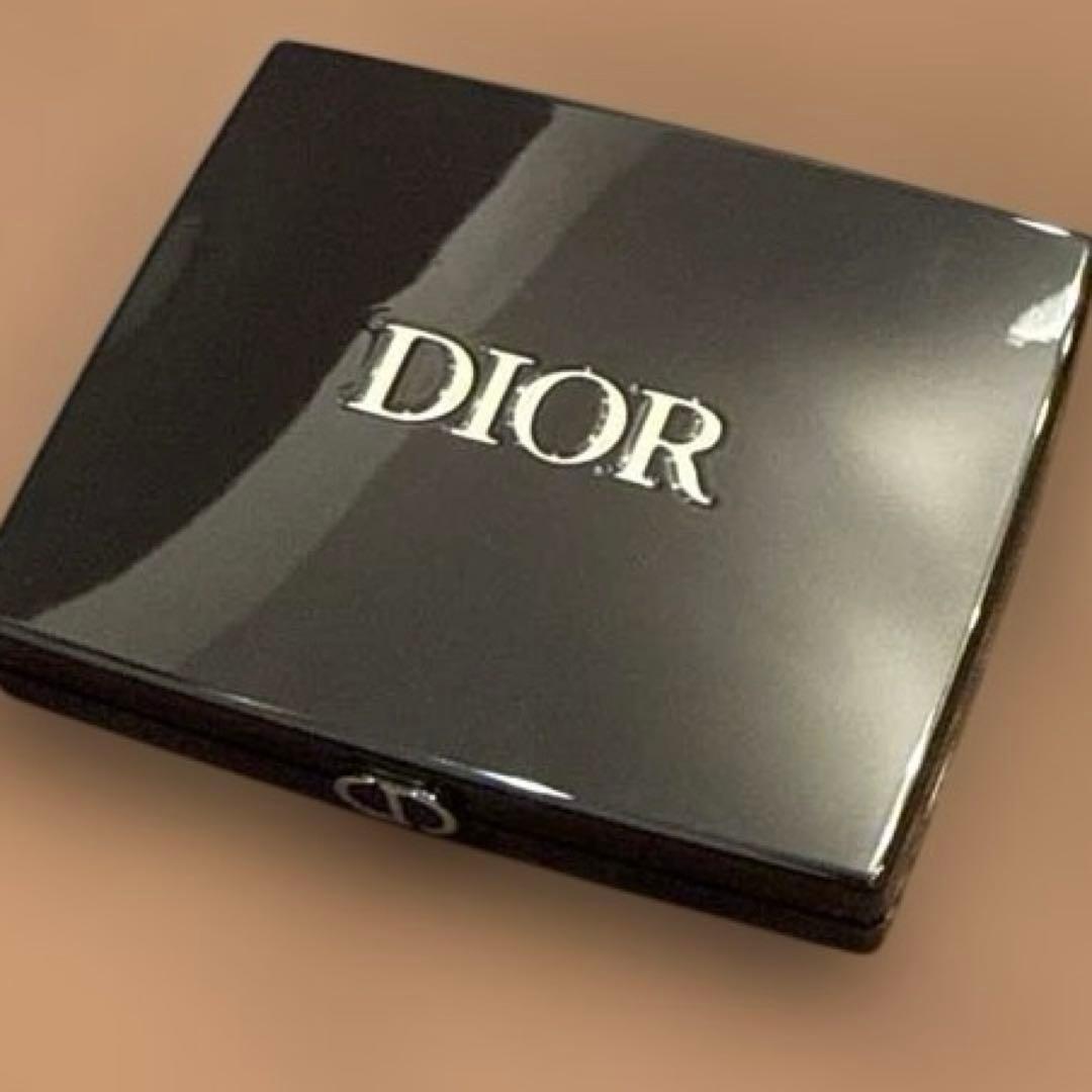 未使用　ディオールショウ　サンク　クルール　812 ピンクマニア