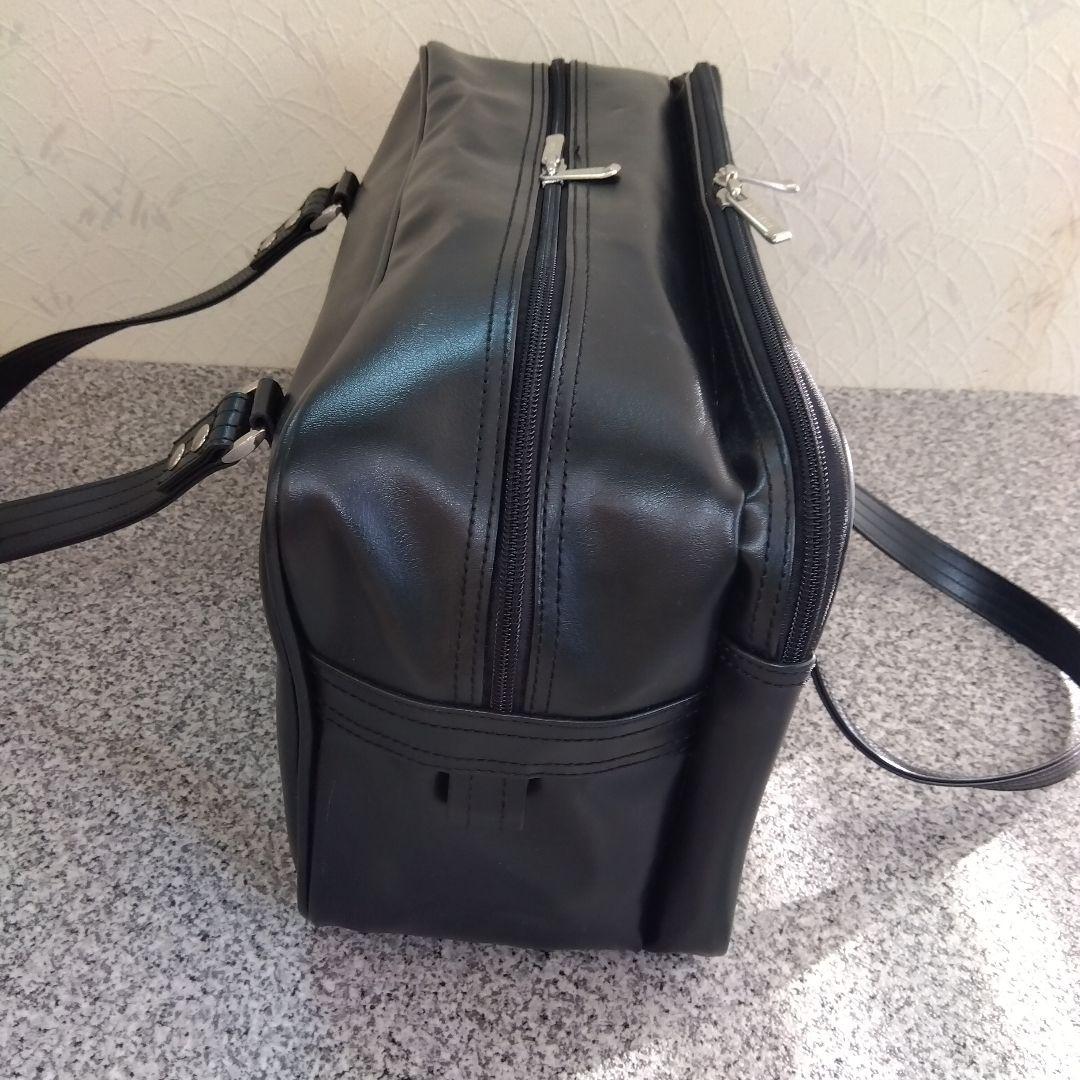 良品EAST BOYイースボーイ　黒ブラック✕ピンク刺繍スクールバッグ合成皮革