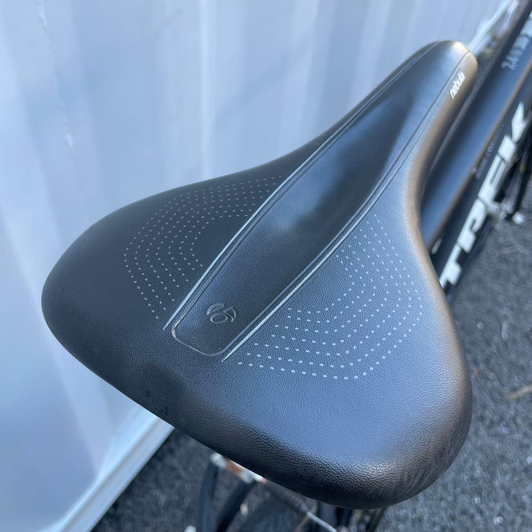 クロスバイク 7.4FX 身長175-186cm 定価8.3万円 ブラック