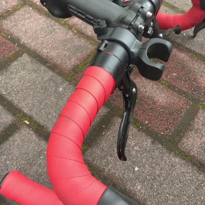 ハンドル、サドル