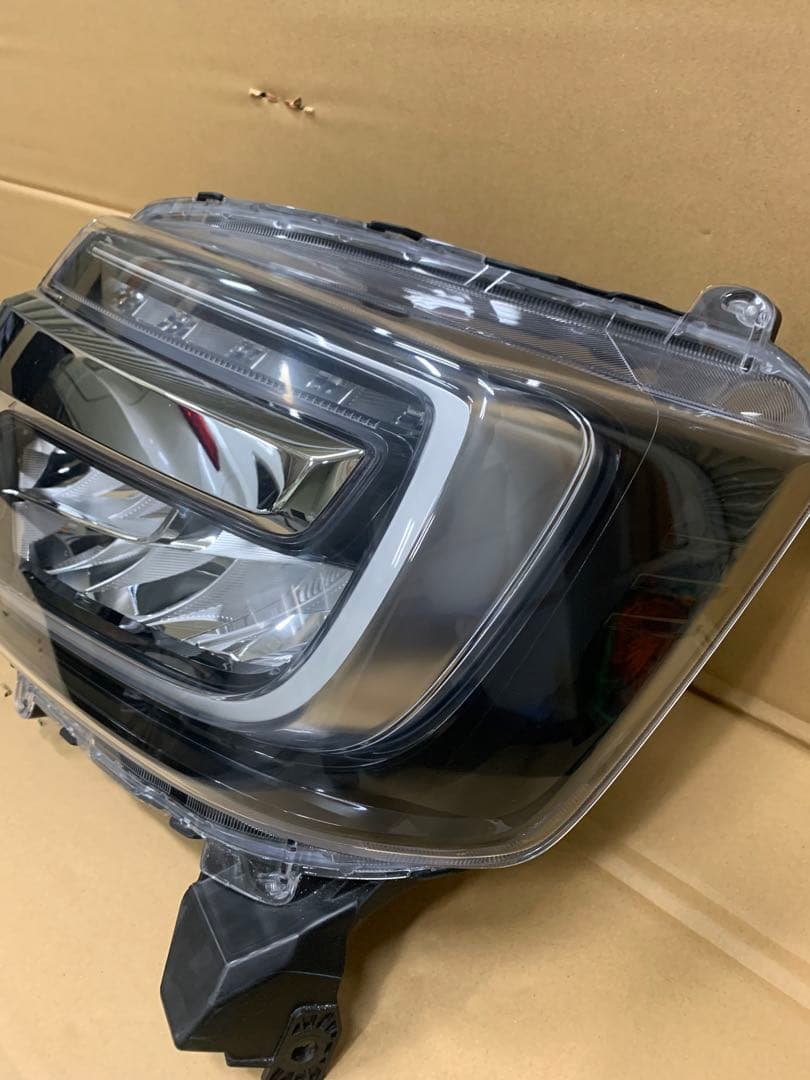 JF3 N-BOX 左ヘッドライト　33150-TTA-J02