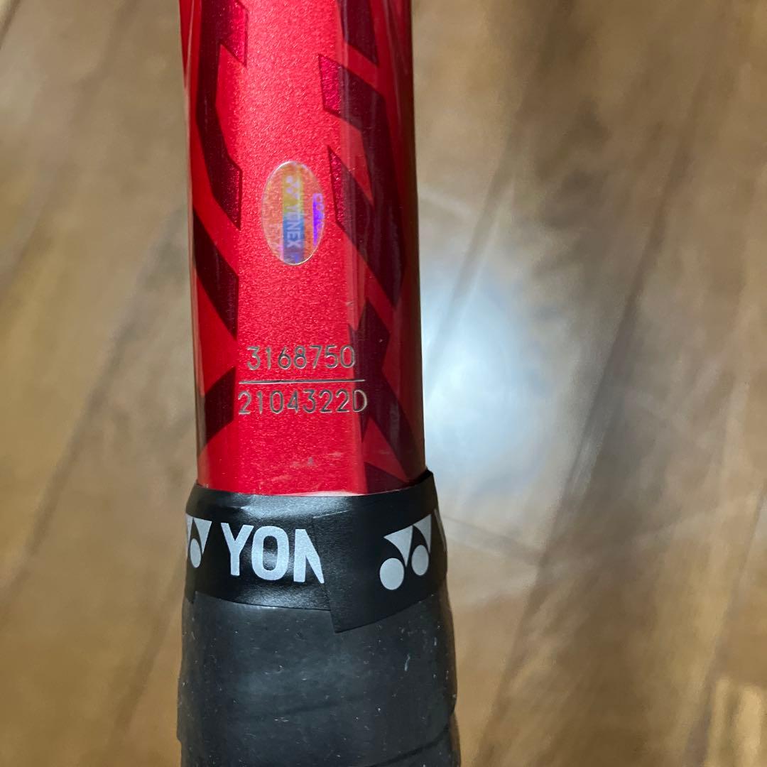 ボルトレイジ7Vテニスラケット 赤