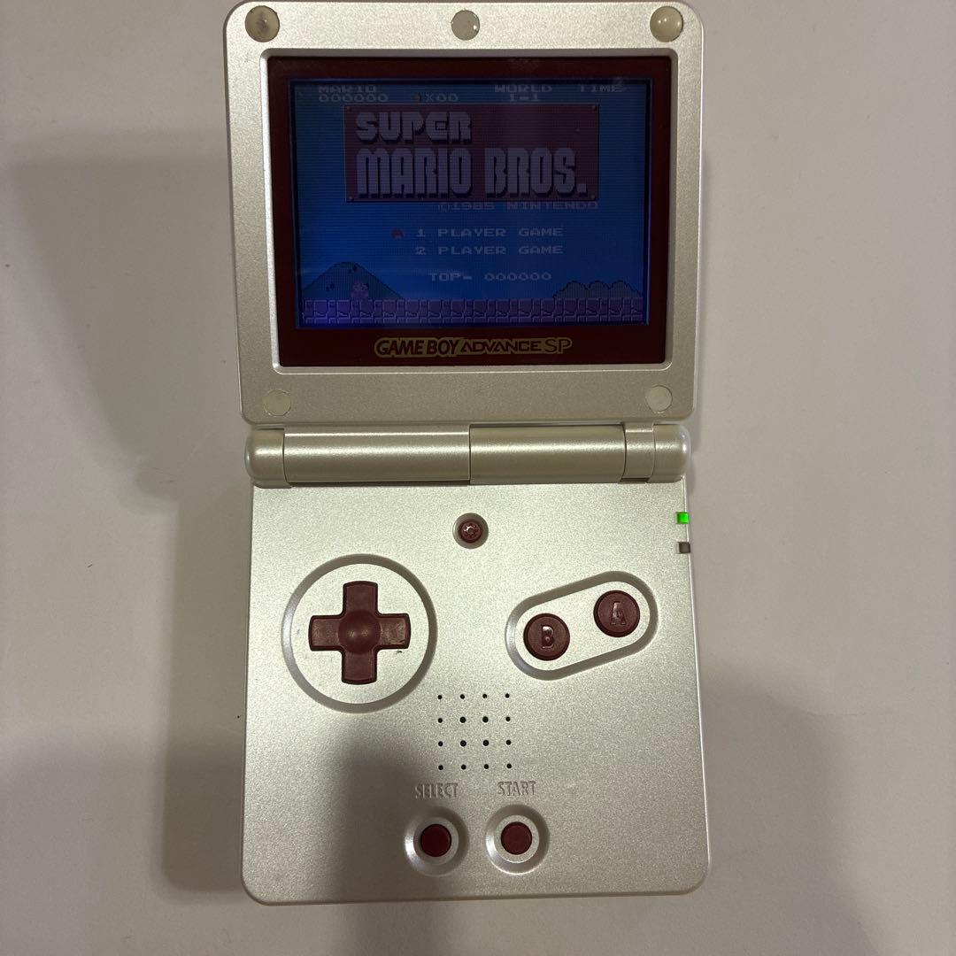 ゲームボーイアドバンスSP ファミコンカラーソフト4本 イヤホンアダプター付