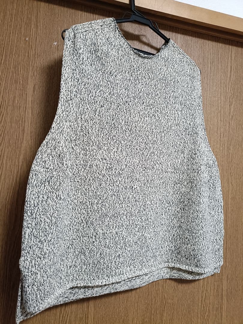 新品タグ付/かぐれ★今春ニットベスト FREEサイズ グレー系