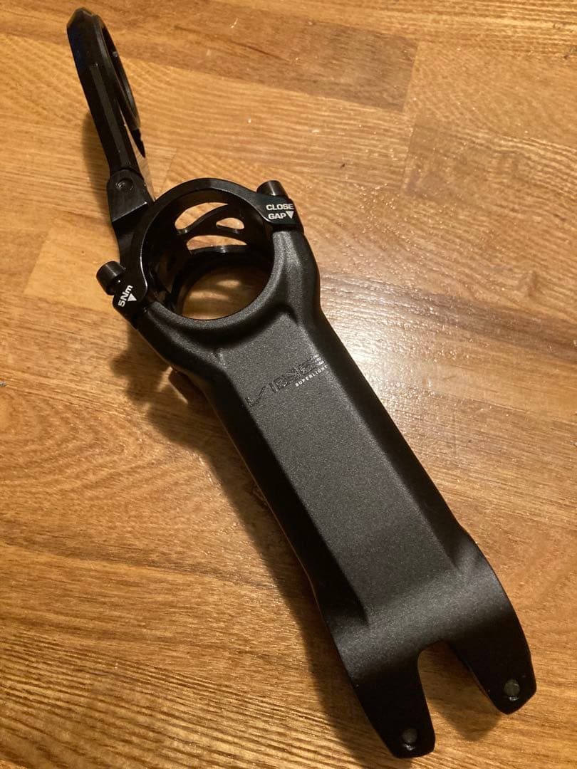 シマノPRO VIBEスーパーライト ステム10mm 専用マウント付　ガーミン