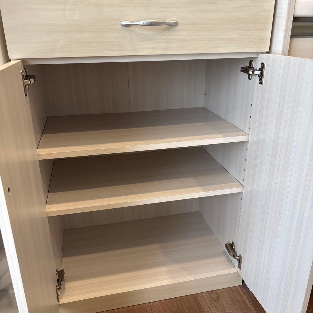 【ニトリ】ホワイト木製食器棚 ガラス扉付き