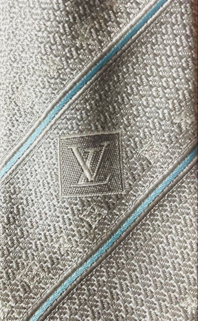 ⭐️㊗️即日発送⭐️プロフ㊙️⭐️ Louis Vuitton グレー ストライプ
