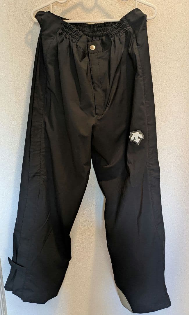 【期間限定最終値下げデサント製オガサカラストシーズン】スキーウェア上下 Lサイズ