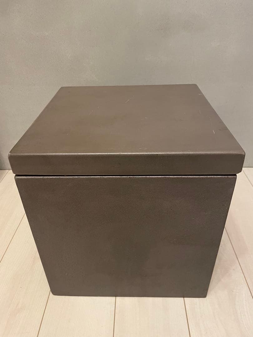 FLYING table モーダ・エン・カーサ　フライングテーブル