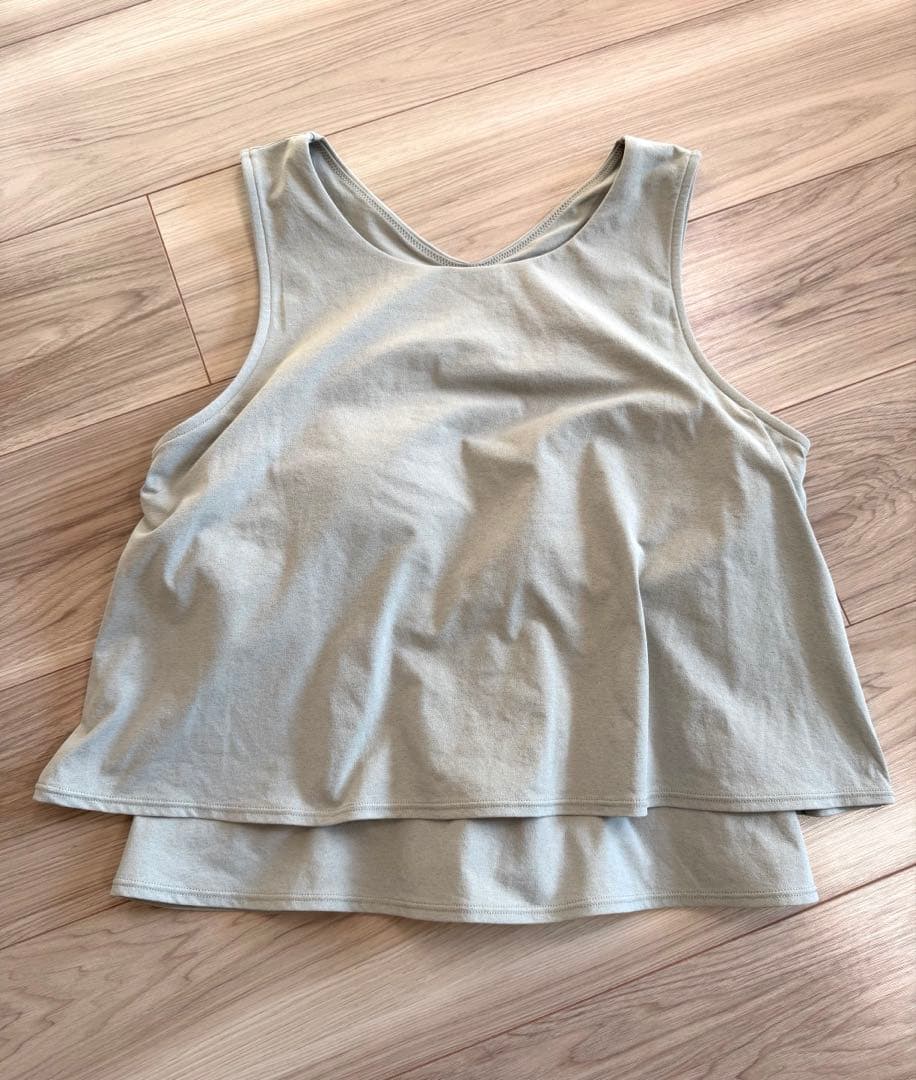 SUKALA カップ付きフレアタンクトップ　Ｌサイズ