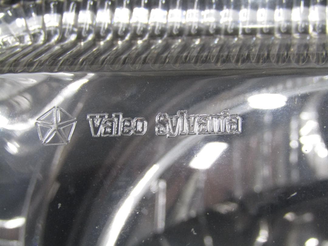 ママ　セール開催中❦クライスラー 300C 前期（2005年）ヘッドライト