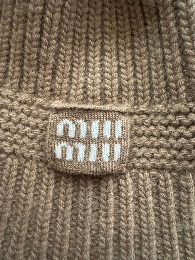 miumiuビーニー/ロゴ付きニット帽