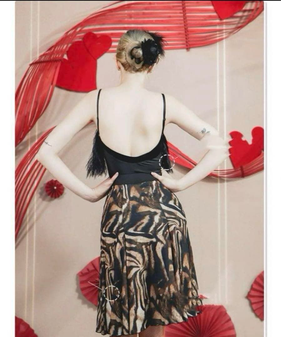 ダンススカートリバーシブルスカート２通り ラテンスカート リバーシブル スカート