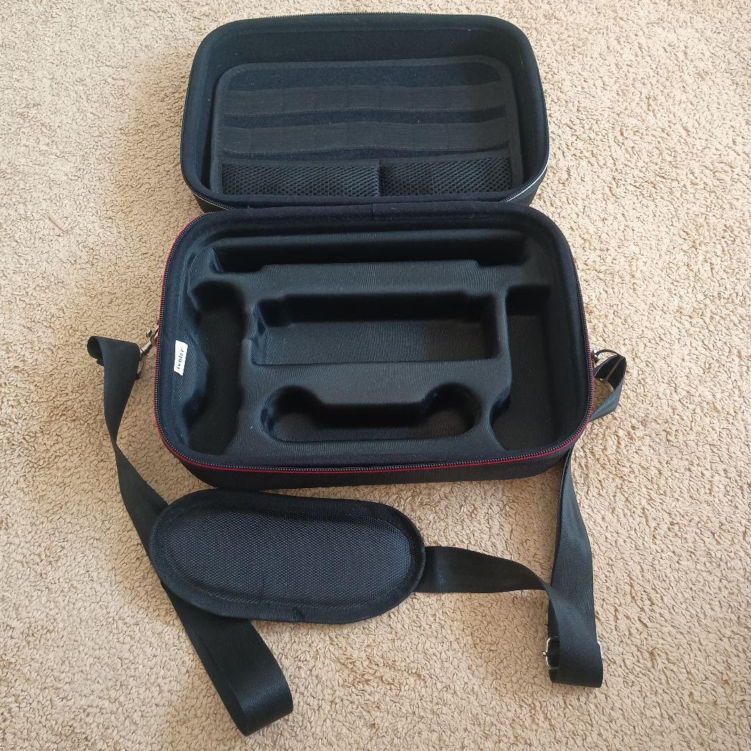 Switch1本体、ドッグ、接続コード4本、充電コード2本、Switchケース