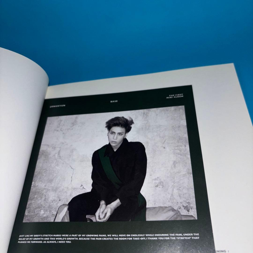 黒 SHINee ジョンヒョン　BASE