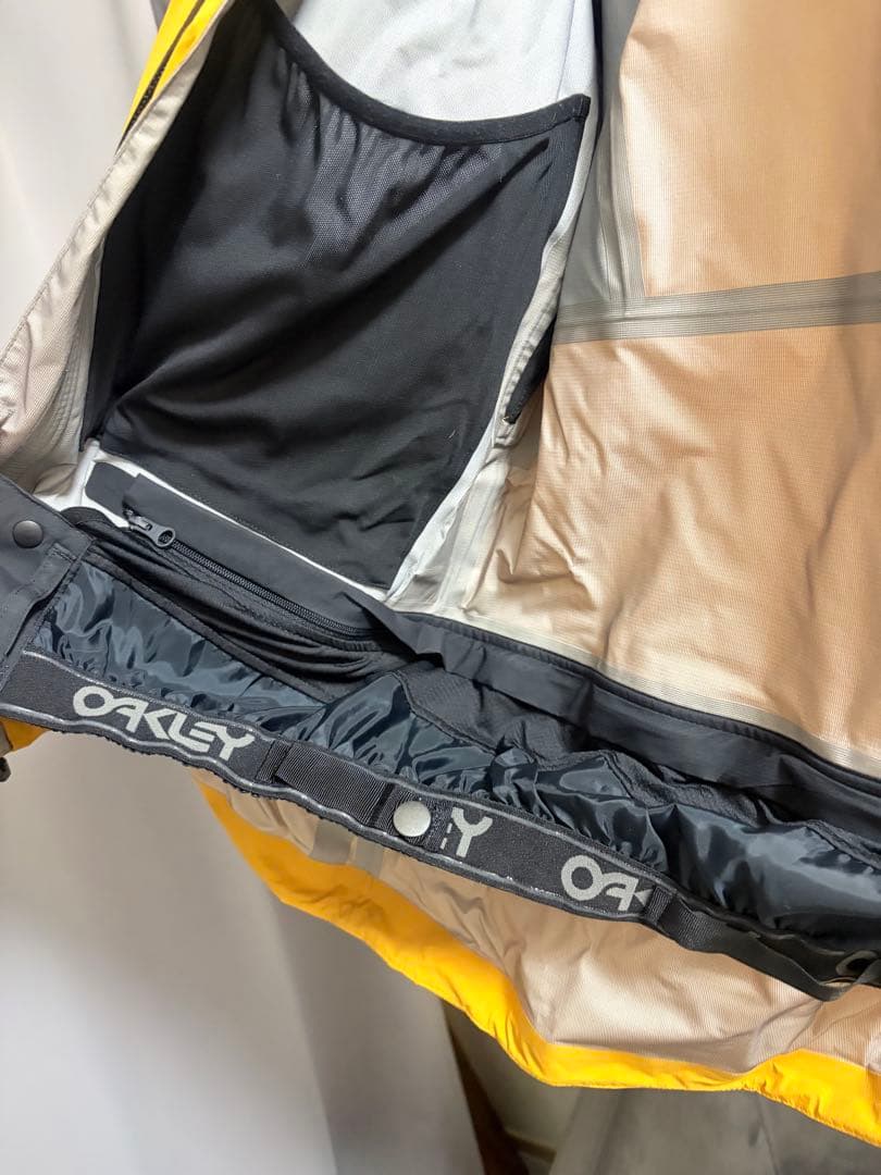 OAKLEY スノボ ウェア 黄色