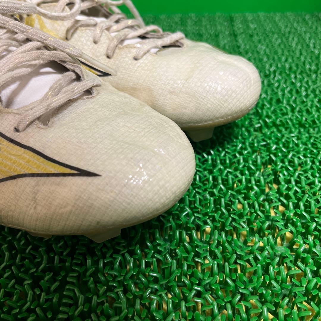 ミズノ サッカースパイク ミズノアルファ プロ(ホワイト×ゴールド)