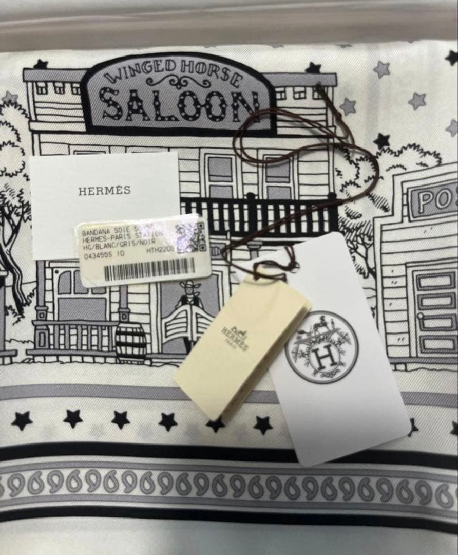 エルメス　スカーフカレ55 バンダナ柄　パリステーション