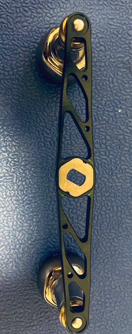 限定LIVRE CRANK120 ソルティガicカラー　美品　ダイワ　左