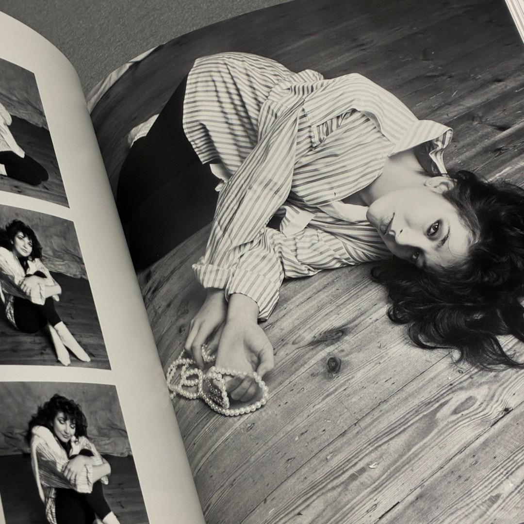 ケイト・ブッシュ 写真集 インサイド・ザ・レインボウ【新品】