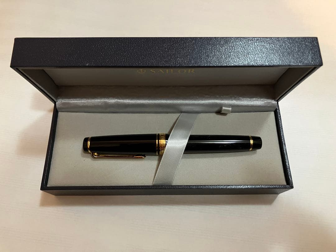 セーラー万年筆 プロフェッショナルギア 金　中字（M）21K 美品　調整済み