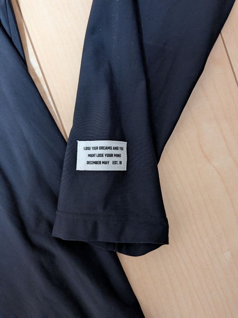 DECEMBER 薄手 ハイネックシャツ 黒