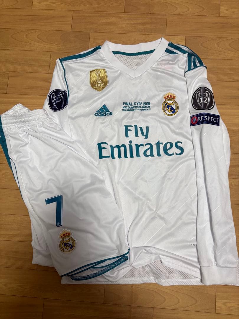 1*6様 レアル・マドリード クリスティアーノ・ロナウド　長袖ユニフォーム