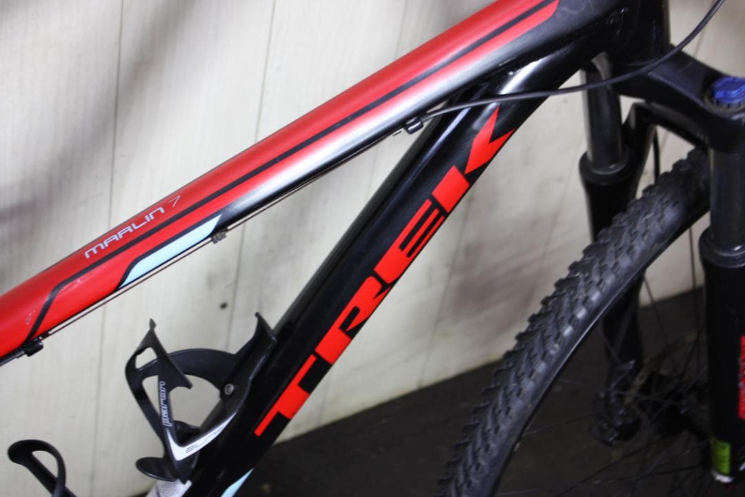 トレック MARLIN7 700C 27速 420mm 油圧式ディスククロス