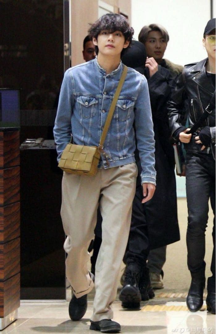 【Acne studious】BTSテテ着用　ノーカラーデニムジャケット