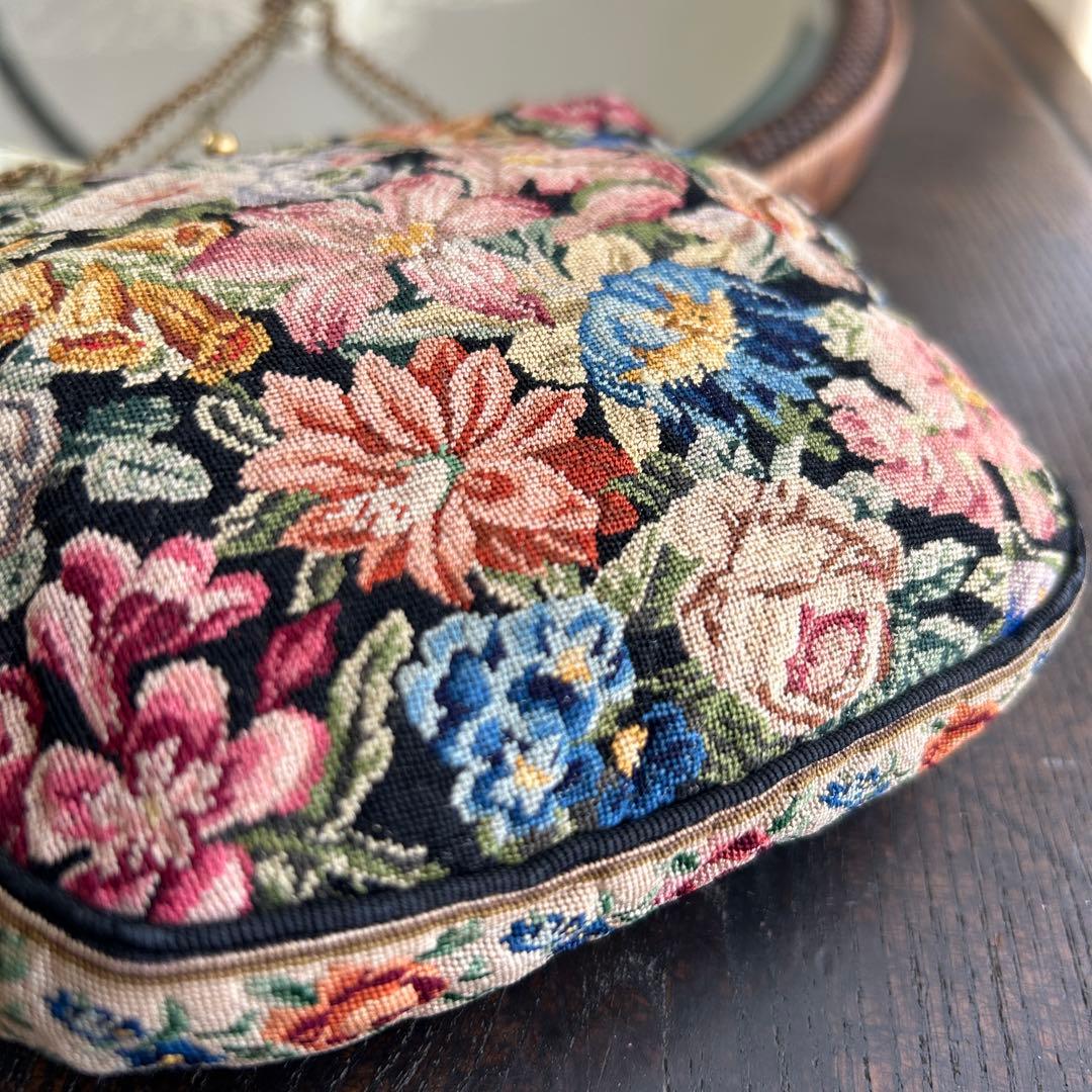 欧州アンティーク　繊細ゴブランの小さなバッグ