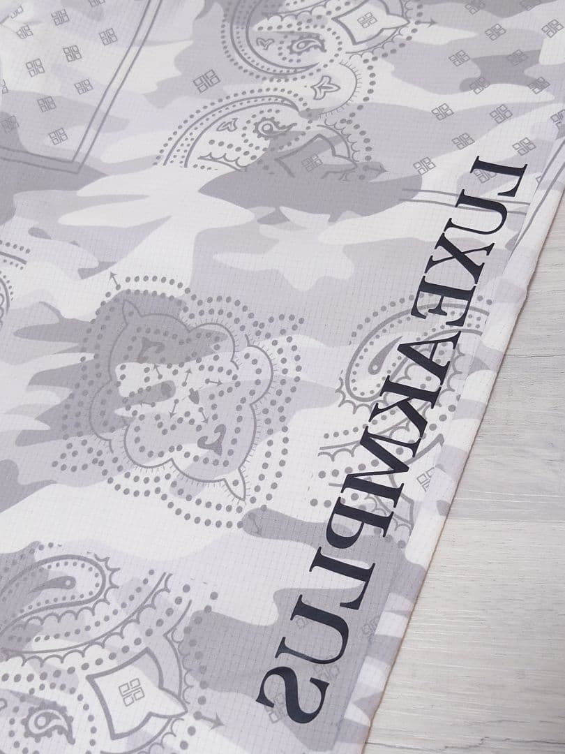 新品XLサイズ カモ柄セットアップ ゴルフウェア 上下セット LL