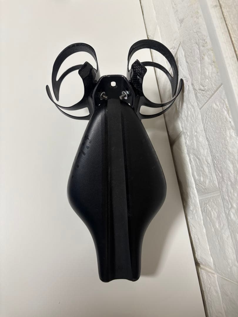 fizik サドル ブラック　ボトルケージ付き