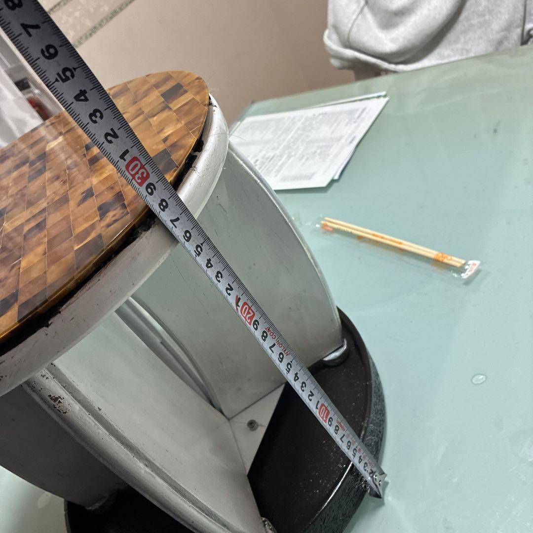 木製円形テーブル 金色装飾　花台　椅子　ハンドメイド