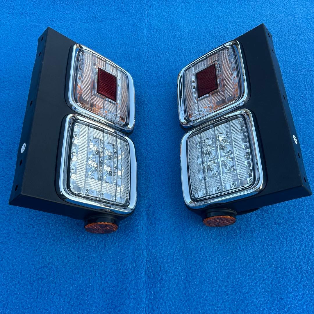 新車外し　いすゞオプション　ICL 2連LEDテール クリアータイプ