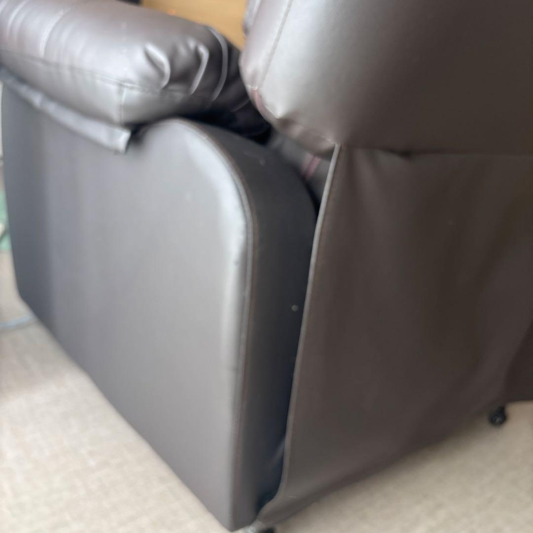 毎日500円値引【 未稼働・美品 】 シフォンジュニア　電動リクライニングチェア