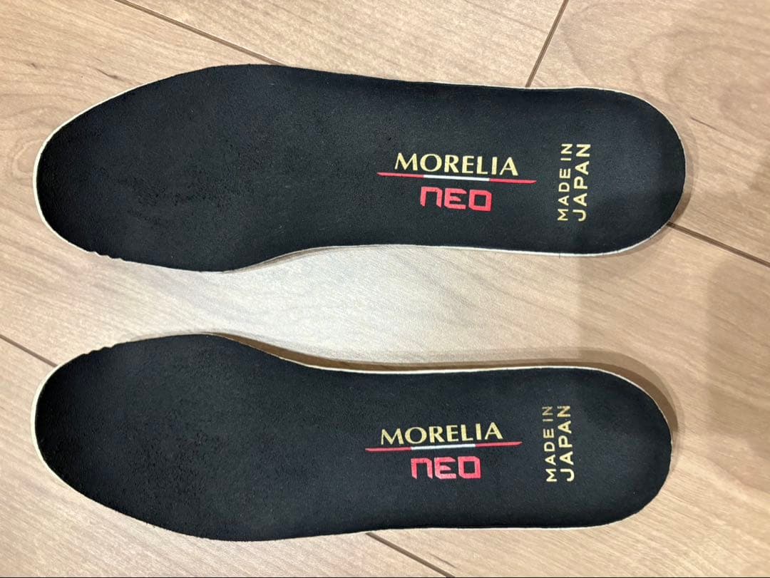 Mizuno モレリアネオ4 サッカーシューズ ブラック/レッド