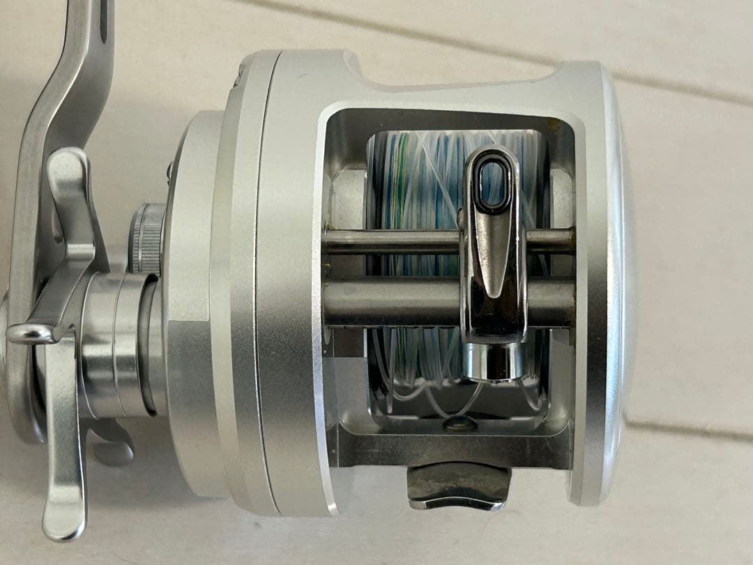 シマノ　カルカッタ300HG