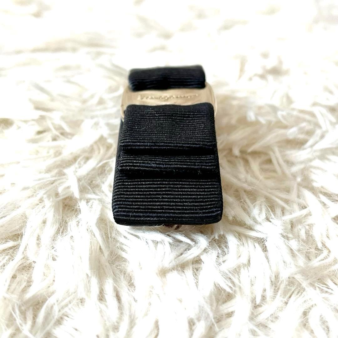 極美品　フェラガモ バレッタ ヴァラ ブラック ゴールド金具 イタリア製 美品