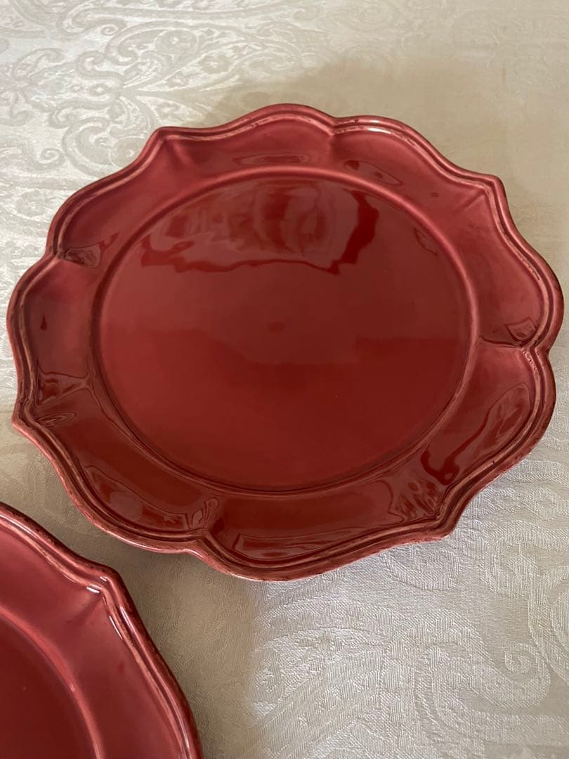 美品　メゾンドファミーユ　赤ディナープレート　ポルトガル製陶器　2枚セット