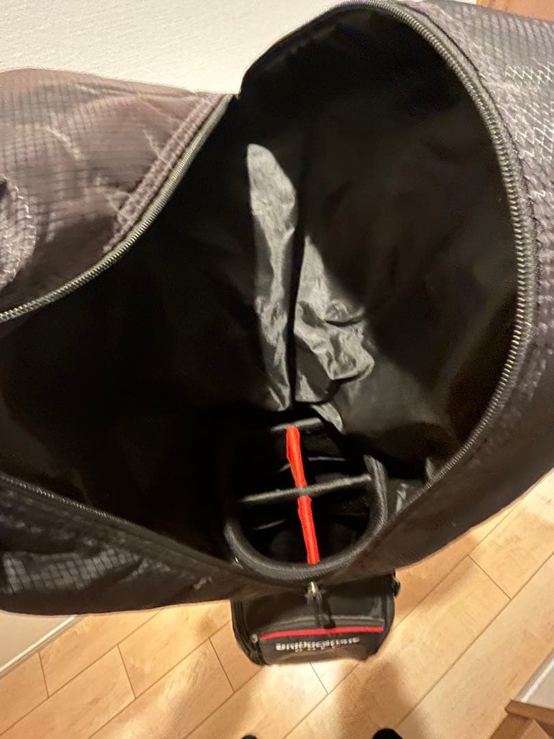 TaylorMadeアイアンセット、キャディバッグ、ウェッジ、ウッド、パター一式