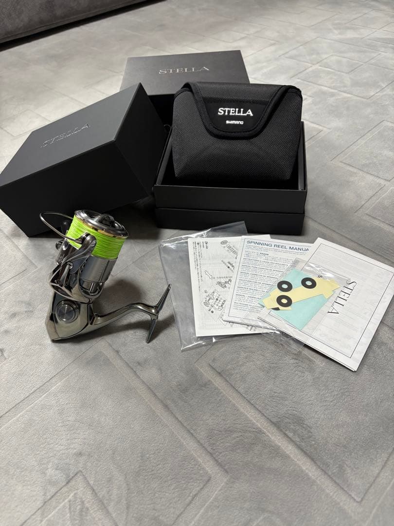 【極美品】シマノ 18STELLA 4000MHG ステラ4000MHG
