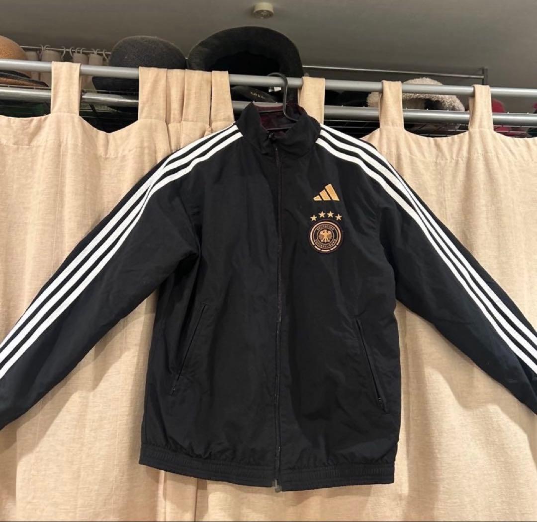 アディダス(adidas)サッカードイツ代表 2022 アンセムジャケット