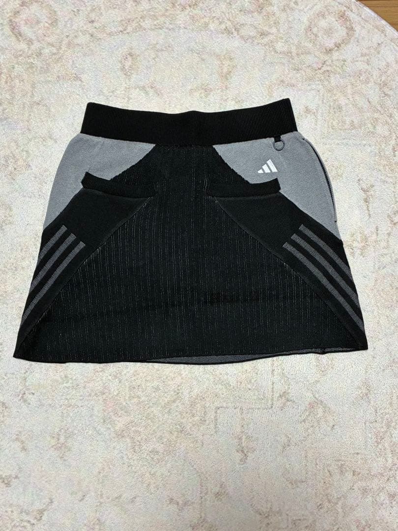 【最終価格/今週限定】アディダスゴルフ 上下　完売クロスJK×ニットスカート