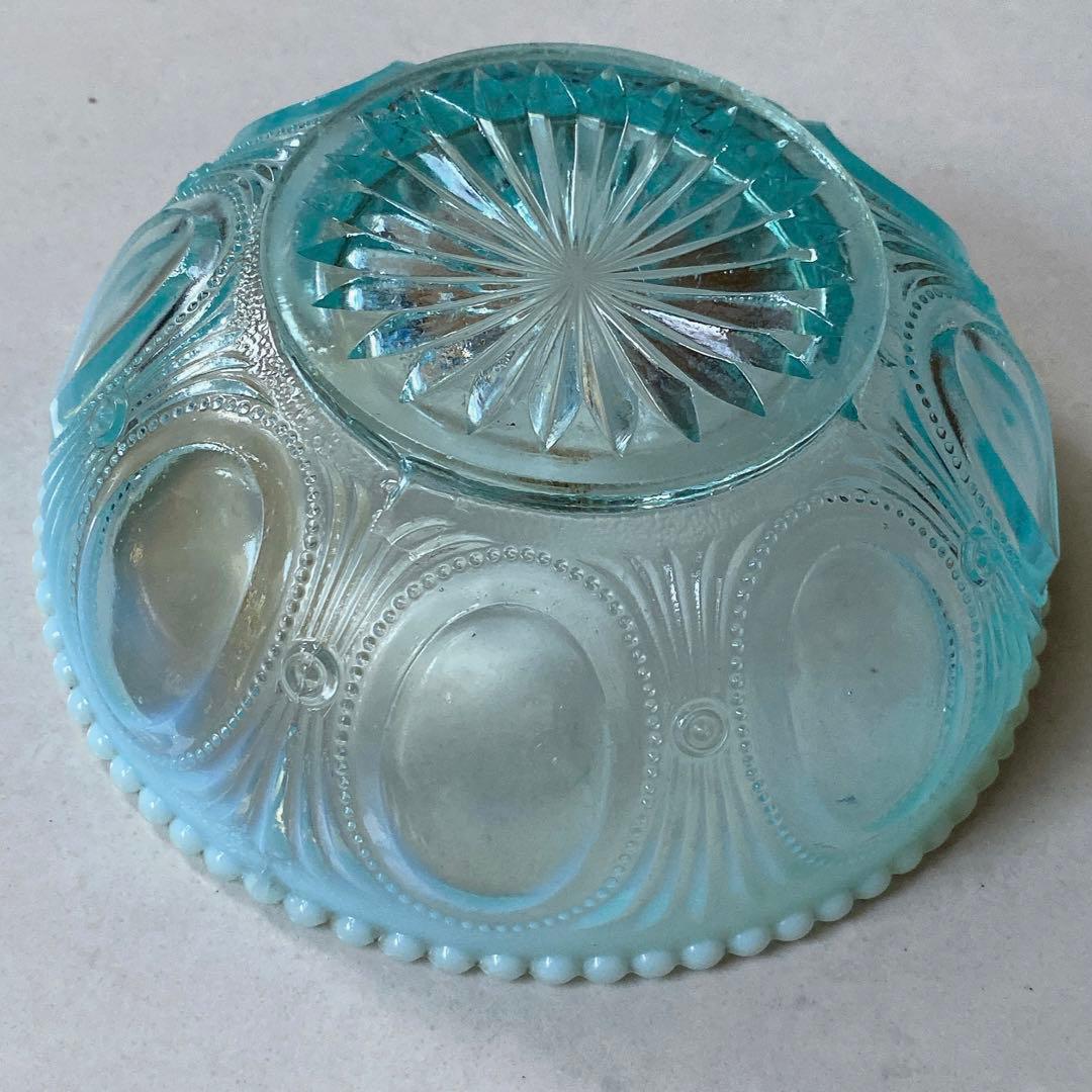 大正−昭和　和ガラス　昭和ガラス　乳白色　青乳白色　大