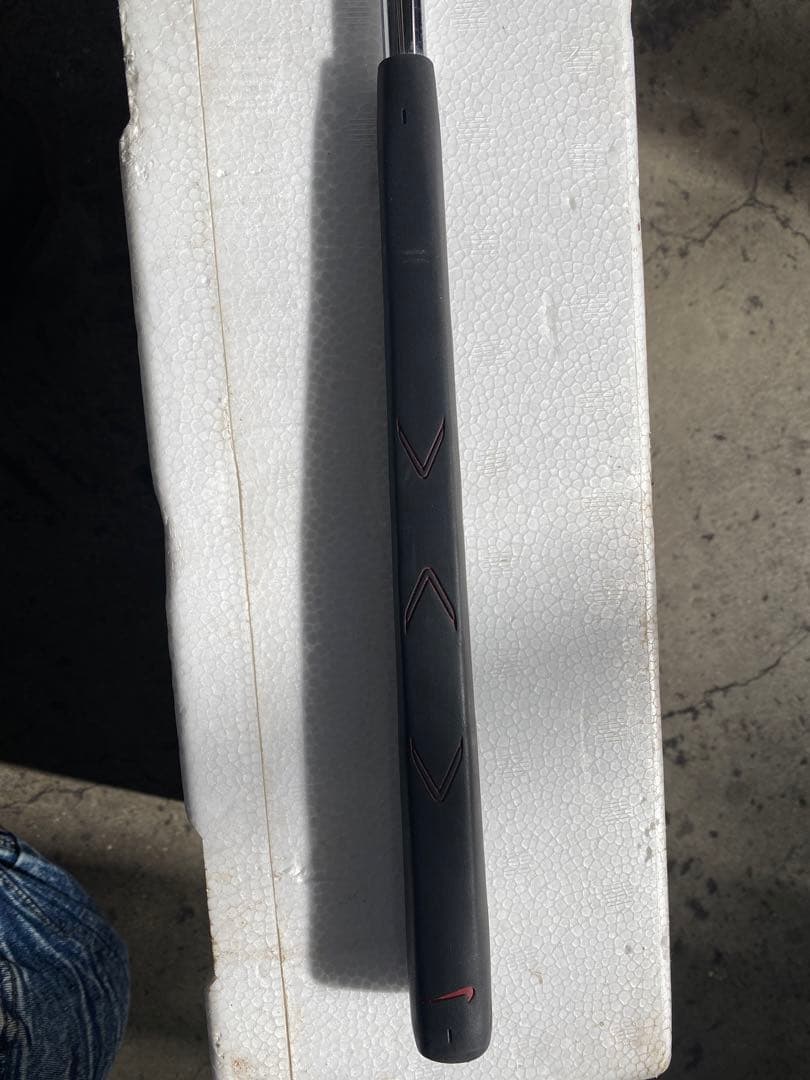 Nike シルバーパター