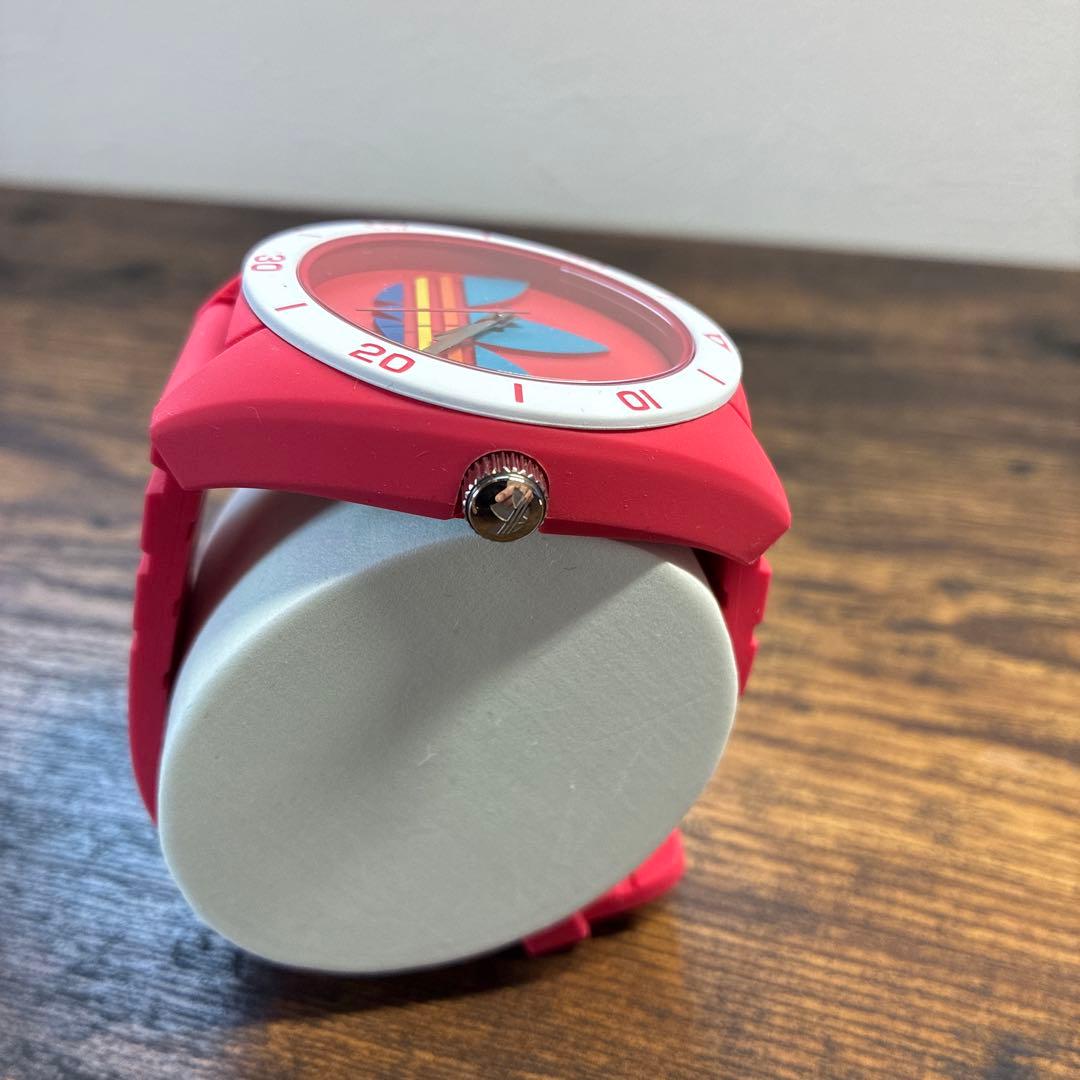 adidas レッド ラバーベルト 時計