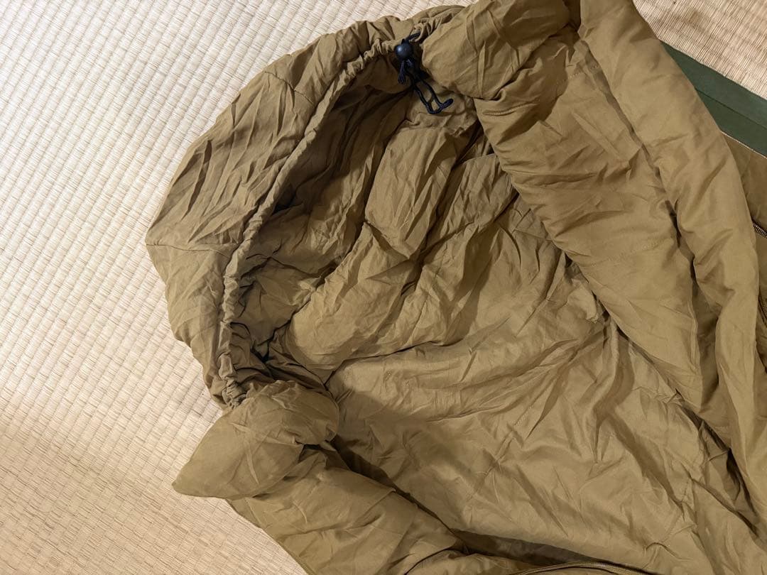 Coleman アウトドア用寝袋 カーキ