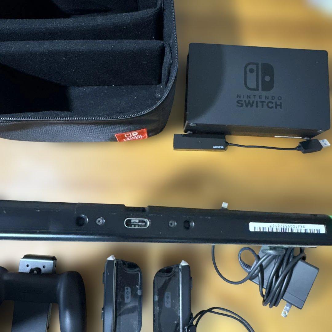 Nintendo Switch グリーン/ピンク 本体中古品 周辺機器オマケ多数