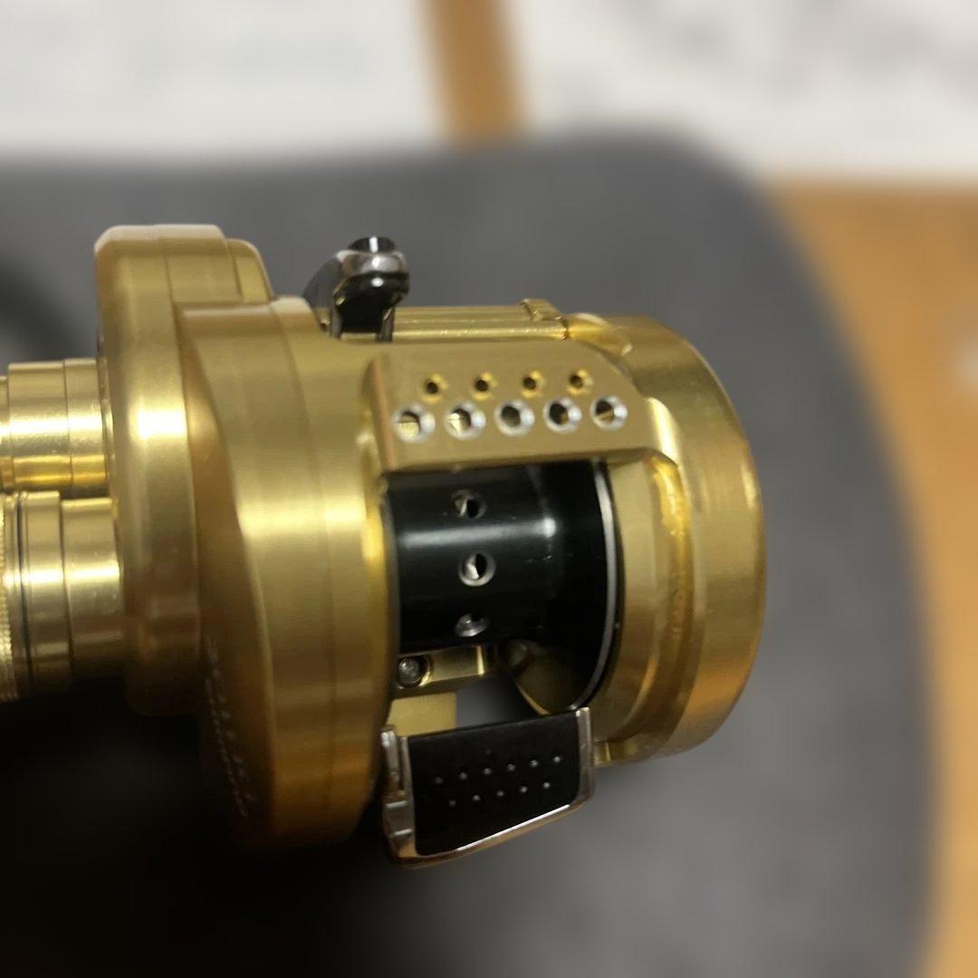 【未使用】シマノ　カルカッタ　コンクエスト 201HG 左